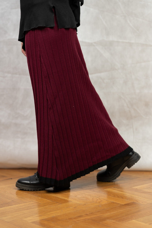 Knit Contrast Hem Skirt - Burgundy