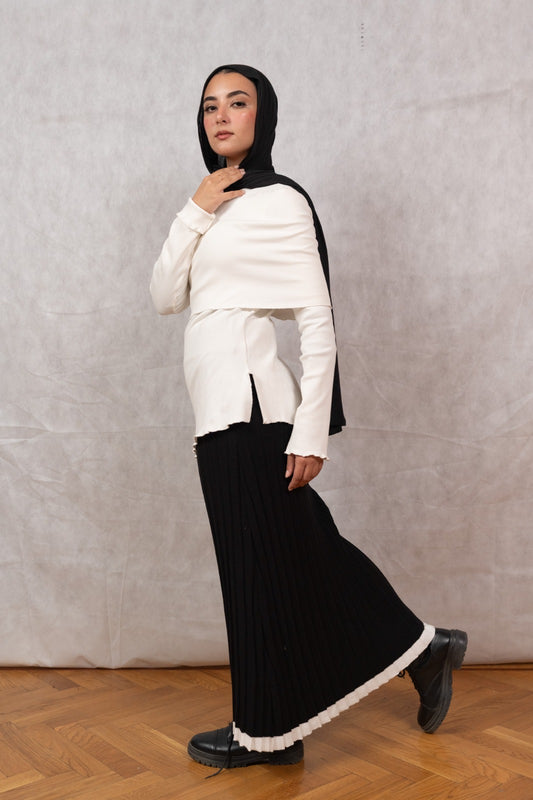 Knit Contrast Hem Skirt - Black