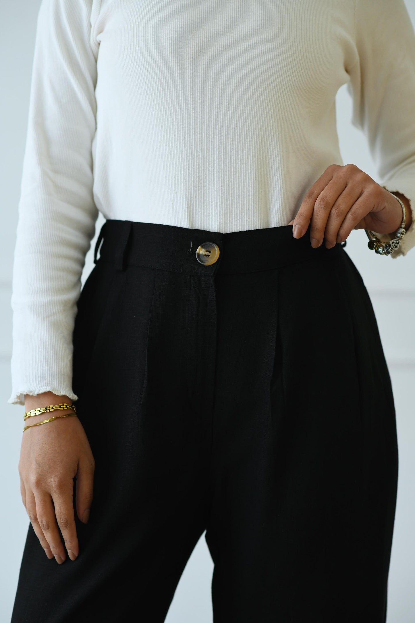 Go-to Linen Pants - Black