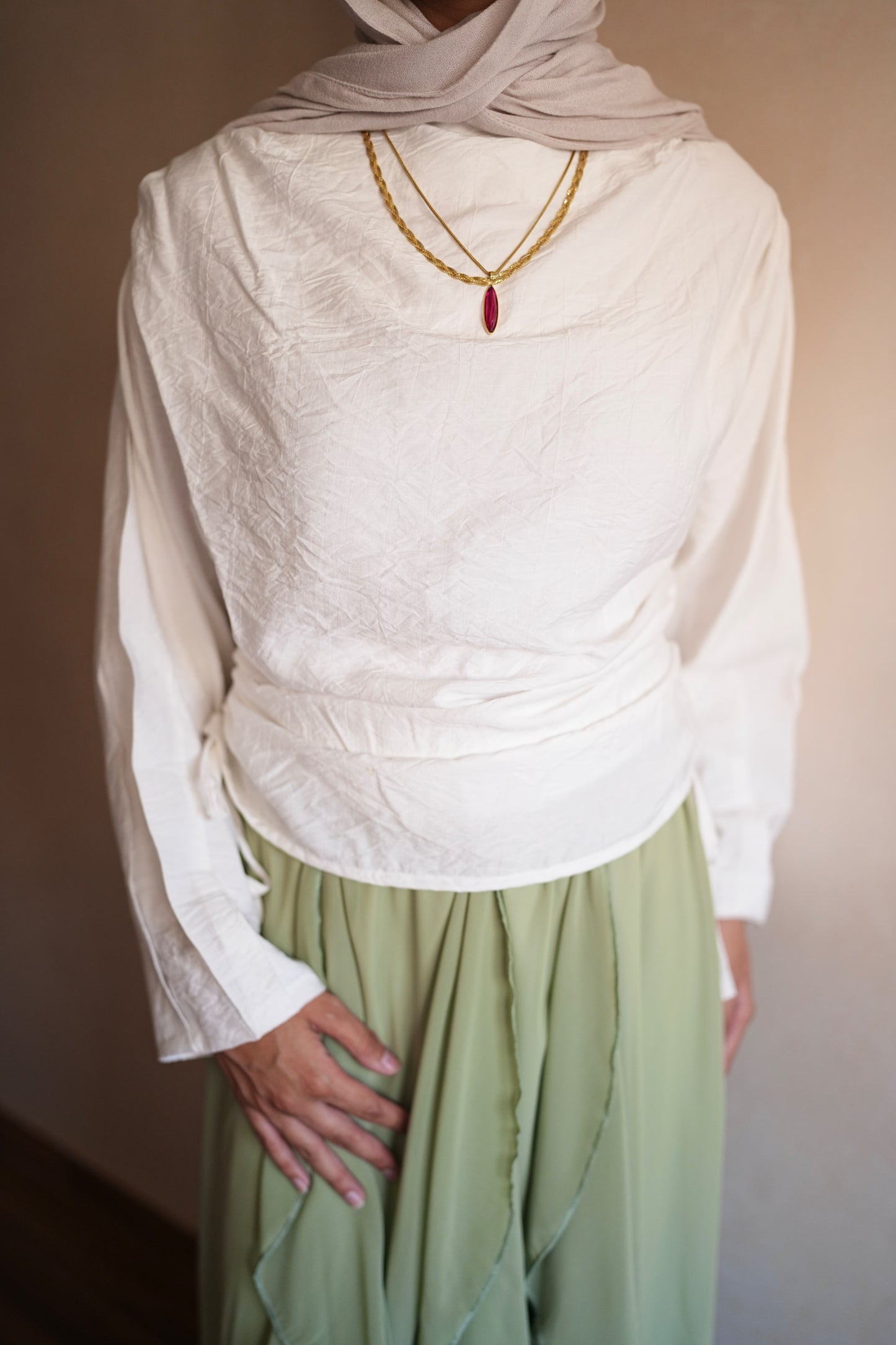 Ruched side top in white