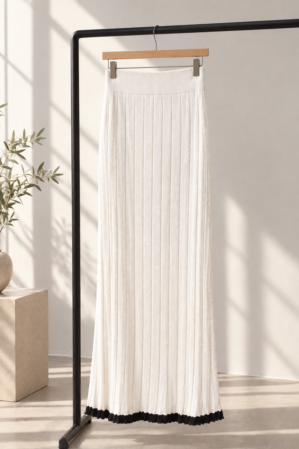 Knit Contrast Hem Skirt - white