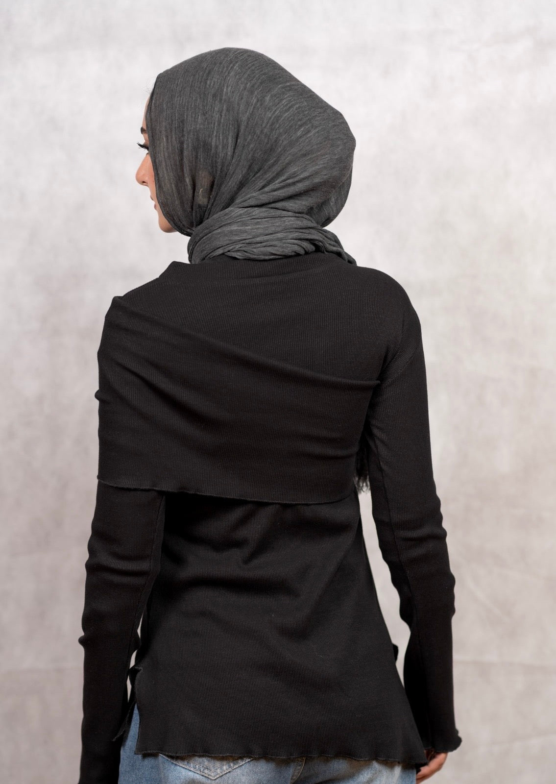 Off-Shoulder Top in Black