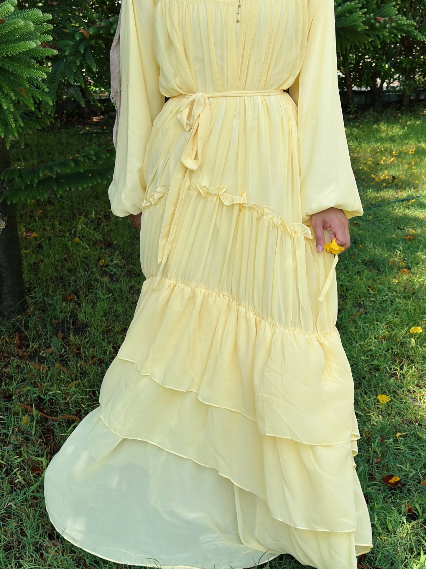 Grace dress in butter yellow