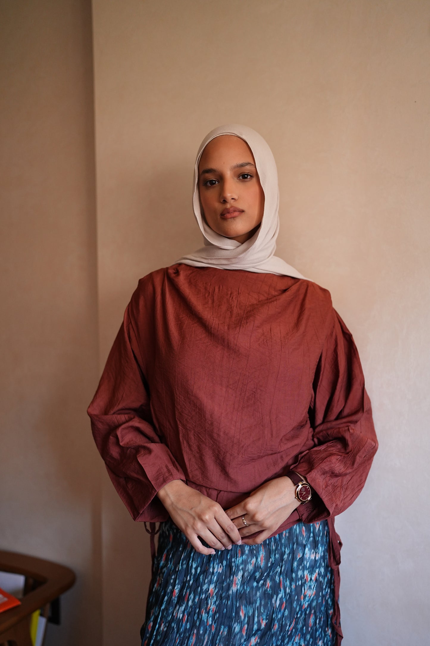 Ruched side top in Brick