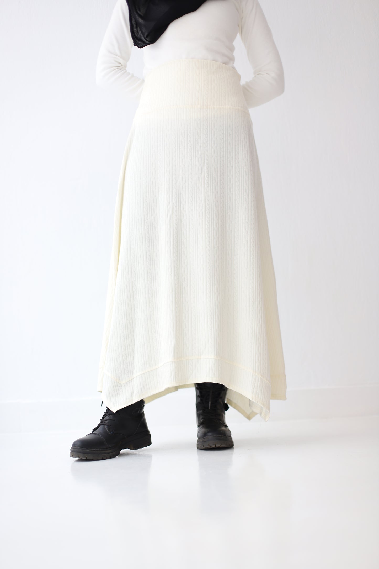 Elle Zigzag Knit Skirt - Offwhite